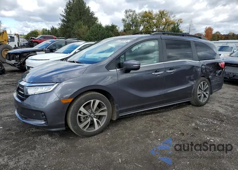 2022 Honda Odyssey Touring z USA, uszkodzony, nr VIN 5FNRL6H83NB027682
